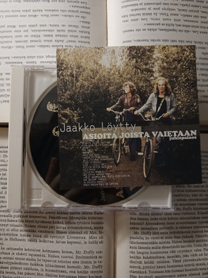 Jaakko Löytty - Asioita joista vaietaan (juhlapainos) (CD)