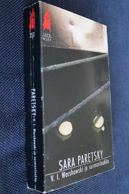 Sara Paretsky : V. I. Warshawski ja surmanloukku (SAPO 1.p)