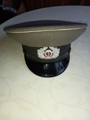 DDR jalkaväen aliupseerin koppalakki
