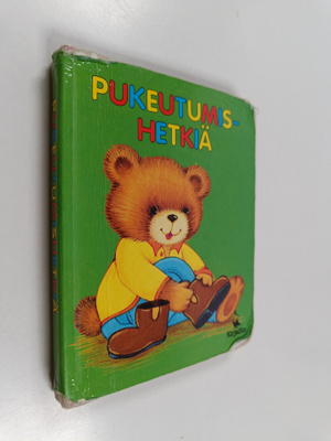 Edith Jentner : Pukeutumishetkiä