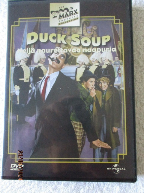 DUCK SOUP (DVD) NELJÄ NAURETTAVAA NAAPURIA