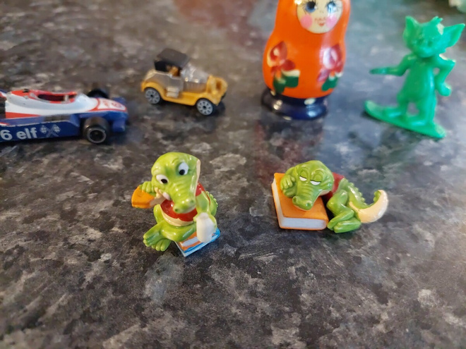 Kinder Ferrero kindermuna figuureja