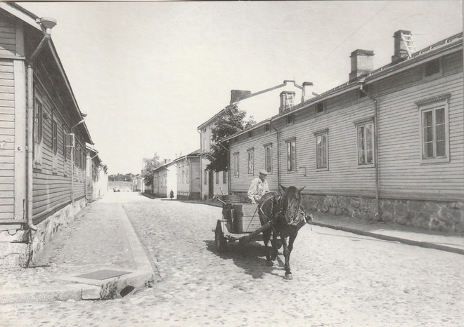 TAMPERE - HEVOSKÄRRYT AMURISSA