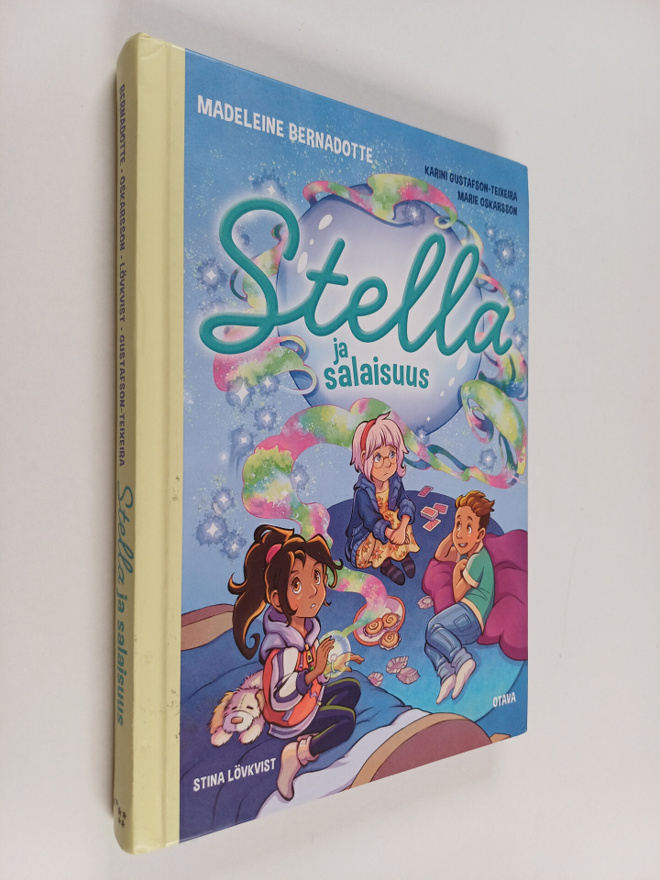 West, Madeleine : Stella ja salaisuus