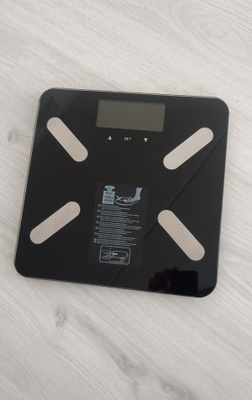Digitaalinen (kehon koostumus) vaaka