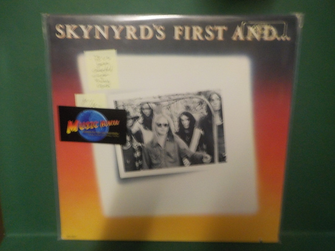 LYNYRD SKYNYRD - SKYNYRDS FIRST AND... M-/M- LP