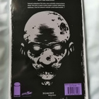 Kirkman, Robert; Adlard & Rathburn: Walking Dead kirja 5 - pikkukuva 2