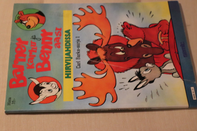 Carl Barks : Barney karhu ja Benny aasi 1 - Hirvijahdissa