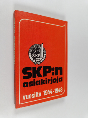 SKP:n (Suomen kommunistisen puolueen) asiakirjoja vuosilt...