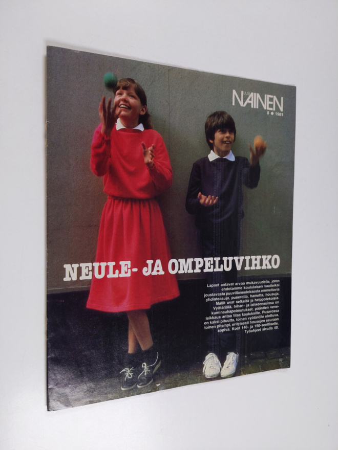 Uusi Nainen 8/81 - neule- ja ompeluvihko