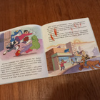 Disneyn musiikkisatu – Pluton sankariteko – kirja & kasetti - pikkukuva 5