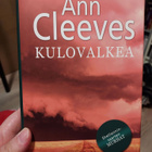 Ann Cleeves - Kulovalkea - pikkukuva 1