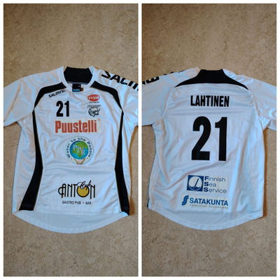 Porin Karhut game worn pelipaitoja