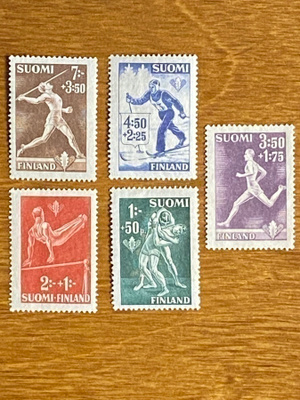 URHEILUMERKKEJÄ SARJA 1945**
