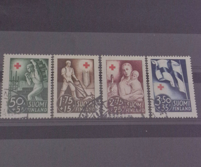 1941 PUNAINEN RISTI SARJA LEIMATTUNA, LAPE 233-236