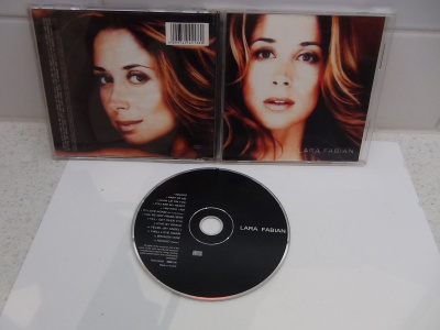 LARA FABIAN