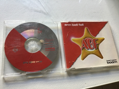 Ann Bell Fell / heart goes boom CDS single