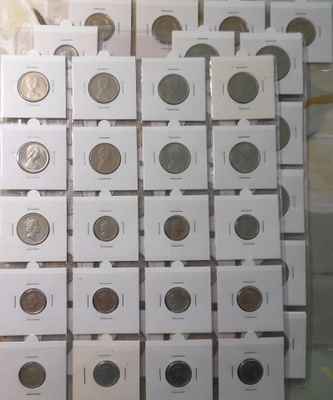Britania. 5, 10, 20 pence. 46 erilaista.