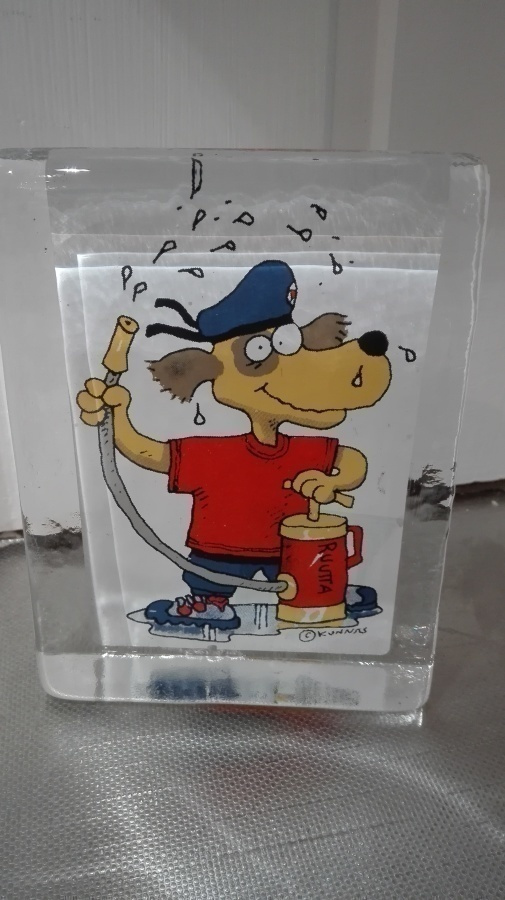 MAURI KUNNAS KOIRAMÄKI (DOGHILL) LASIKORTTI