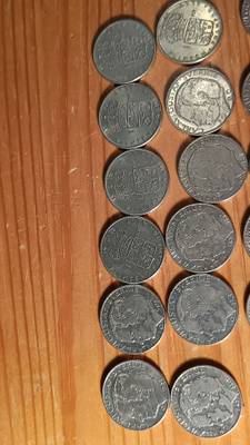 Ruotsi 10.25.50 öre ja 1 kr kolikoita
