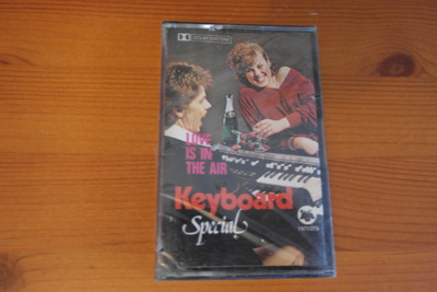 Keyboard Special:Love is in the air C-kasetti.Avaamaton!