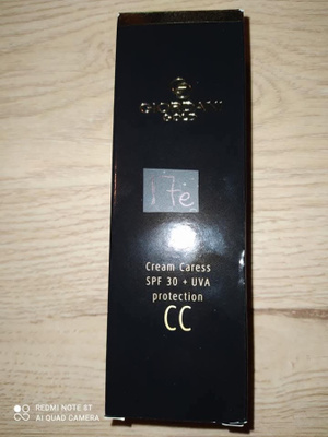 Cream carlos SK30+UVA protection CC voide sävyssä light