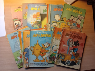 Aku Ankka lehtiä vuodelta 1990