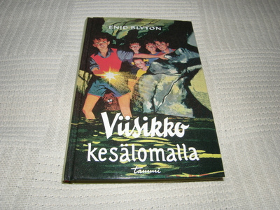 Enid Blyton Viisikko kesälomalla  -sid
