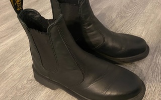 Dr. Martens Chelsea boots