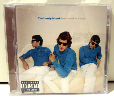 The Lonely Island Turtleneck & Chain
