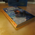 Louis L'Amour: Kaukana siintävät vuoret, pokkari - pikkukuva 1