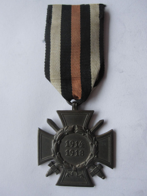 Hindenburgin risti 1914 - 1918 miekoilla