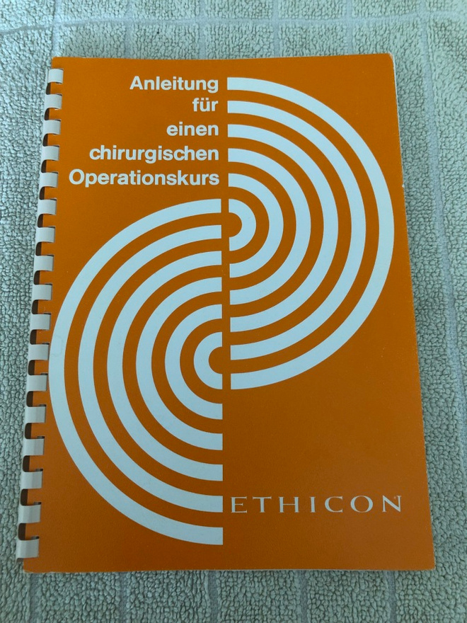 Ethicon: Kirurgian perusoppia. Saksa.