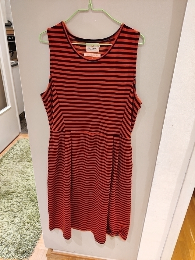 Holly&Whyten oranssiraitainen mekko