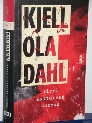 Kjell Ola Dahl : Pieni kultainen sormus