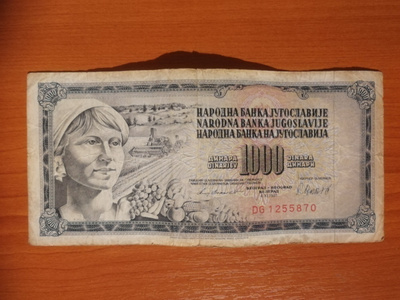 Jugoslavia 1000 dinaaria ( v. 1981 )