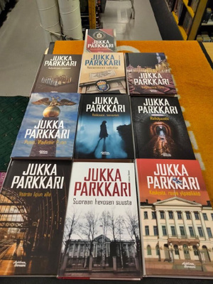Jukka Parkkari Kirjapaketti. UUSIA