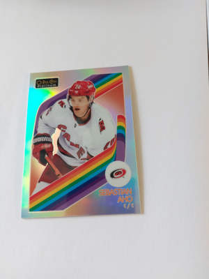 2023-24 O-Pee-Chee Platinum Retro Rainbow #R22 Sebastian Aho