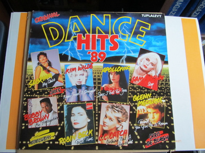 DANCE HITS -89 : TUPLA KASARI KOKOELMA ERI ESITTÄJIÄ