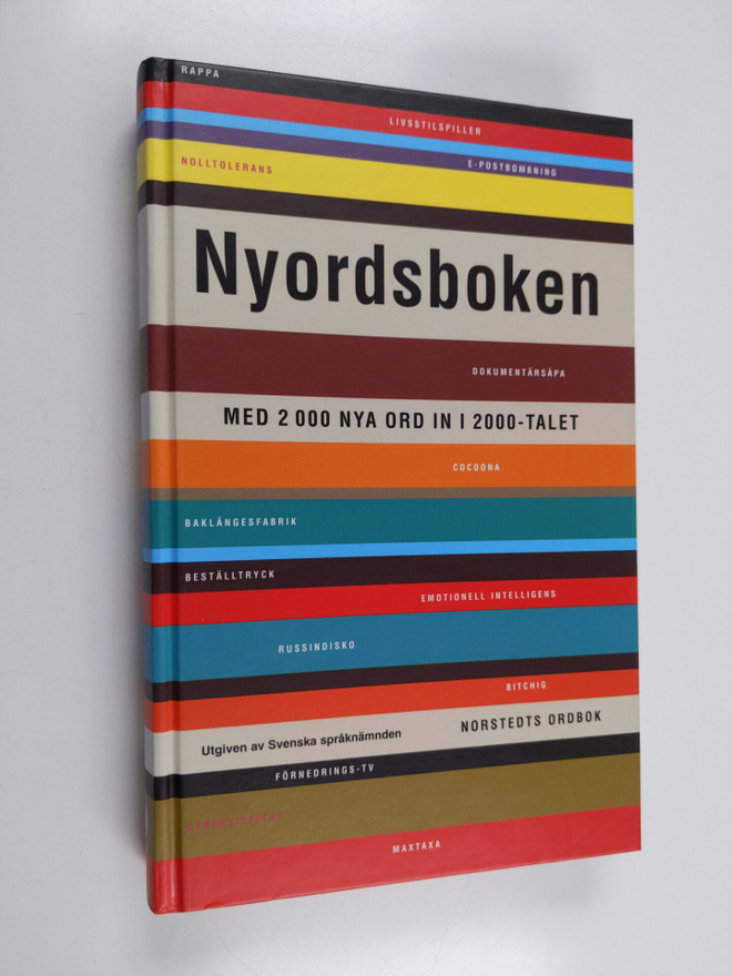 Hakan Nygren : Nyordsboken : med 2000 nya ord in i 2000-t...