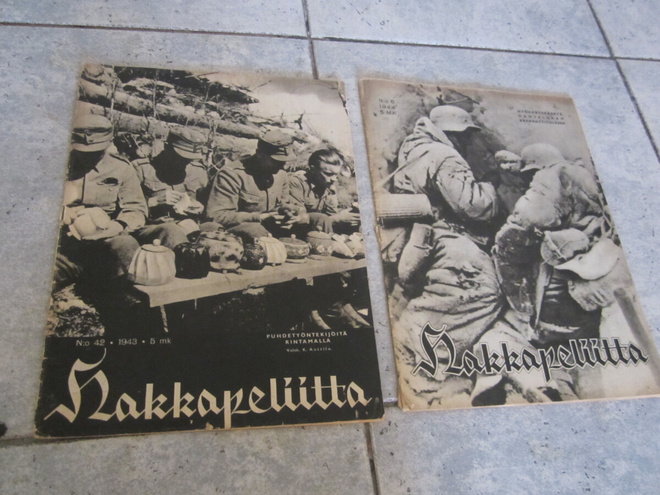 2 HAKKAPELITTA LEHTEÄ v 1943 & 1944