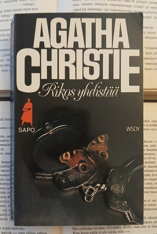 Agatha Christie - Rikos yhdistää: 15 rikoskertomusta (nid.)