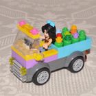 LEGO Friends - Vickyn kuorma-auto - - pikkukuva 2