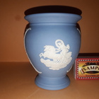 WEDGWOOD UPEA PIENEMPI KORISTE UURNA - pikkukuva 1