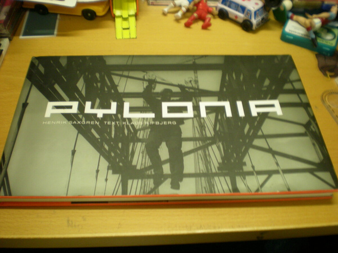 Henrik Saxgren: Pylonia