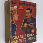 Earl Derr Biggers : Charlie Chan panee toimeksi : salapol... - pikkukuva 1