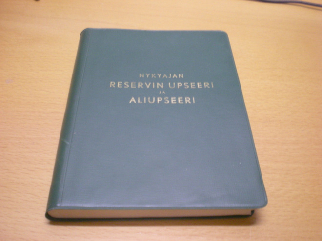 Nykyajan reservin upseeri ja aliupseeri