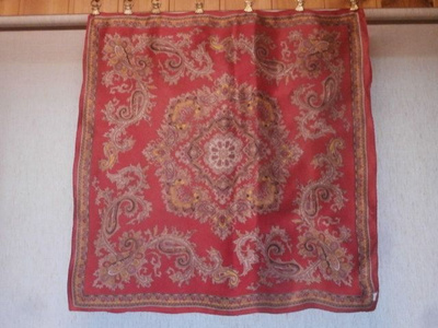 Huivi 4. Burgundinpunainen paisley-kuv. hieno huivi, vintag