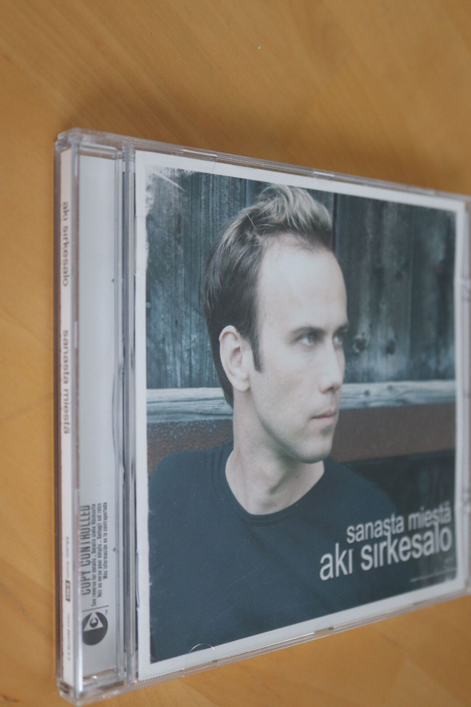 CD Aki Sirkesalo : Sanasta miestä