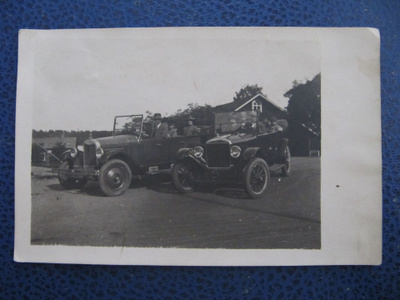 2 Auto-mobiilia 1928